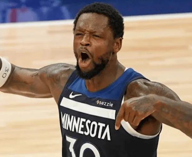 开云官方-兰德尔：当我们团结一致时，我觉得我们可以击败任何对手